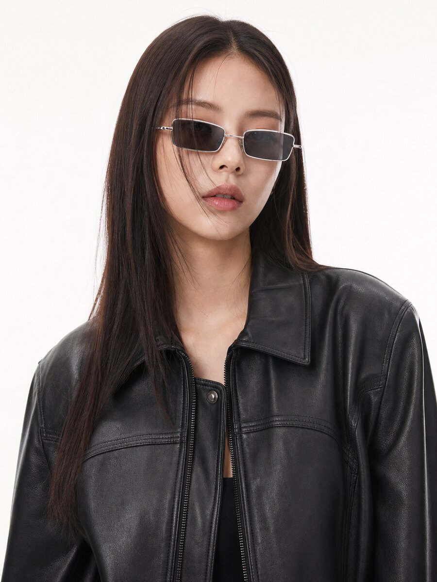스틸 리버를 착용한 모델